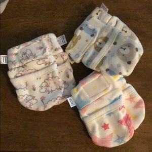 Darlyng & Co Set of 3 Baby Mitts No-Scratch 0-6M